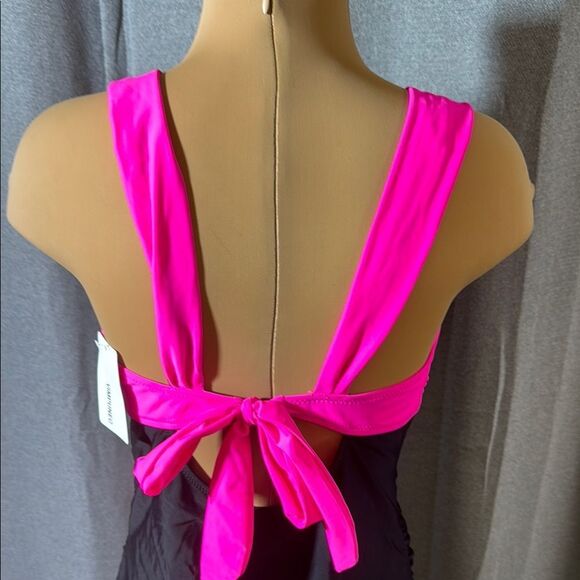 VIMPUNEC Pink and Black Swimsuit - Picture 9 of 14